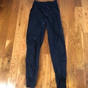 LULULEMON Brand New Women’s Dance Studio Joggers